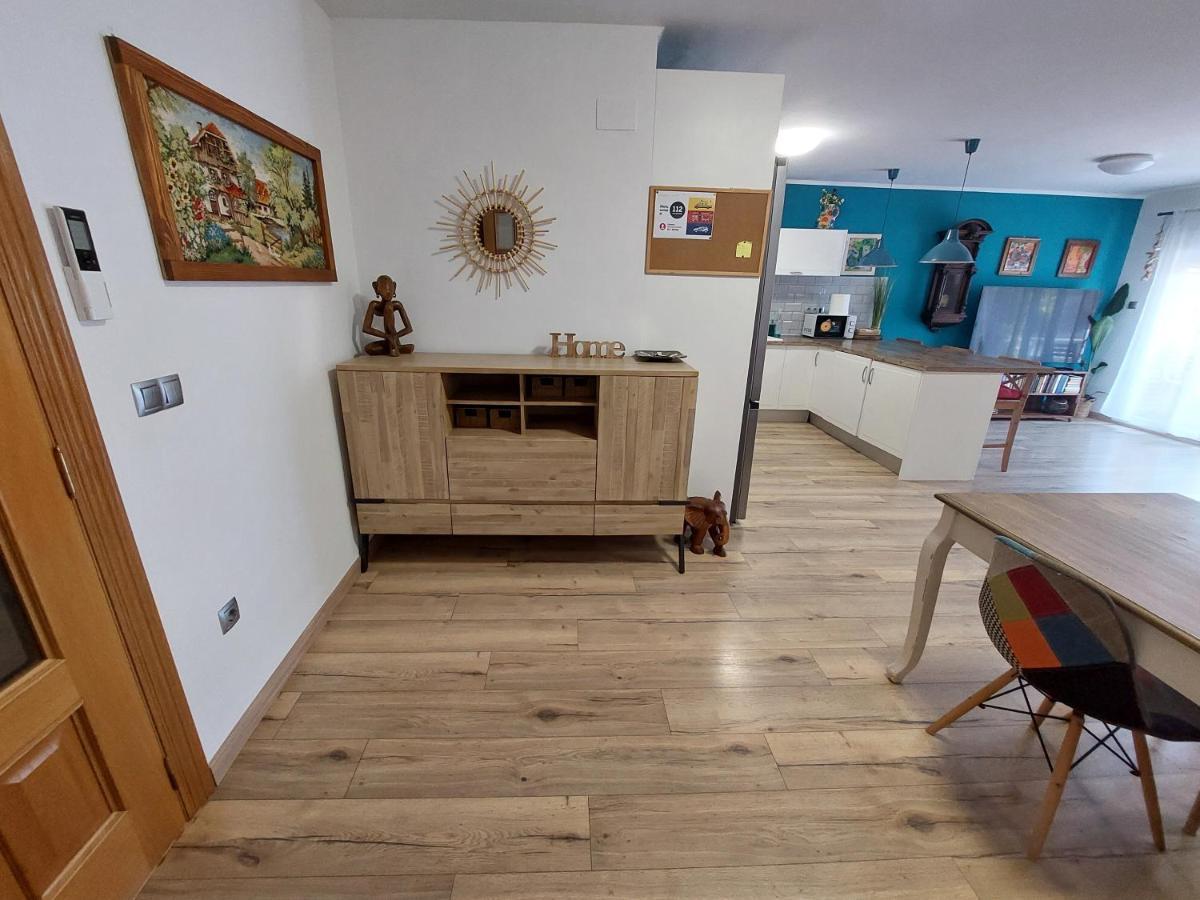 Family Apartment Andrea Alaquàs Kültér fotó